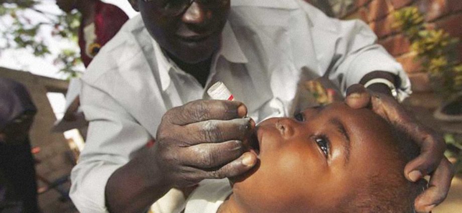 Africa vaccinazione antipolio poliomielite