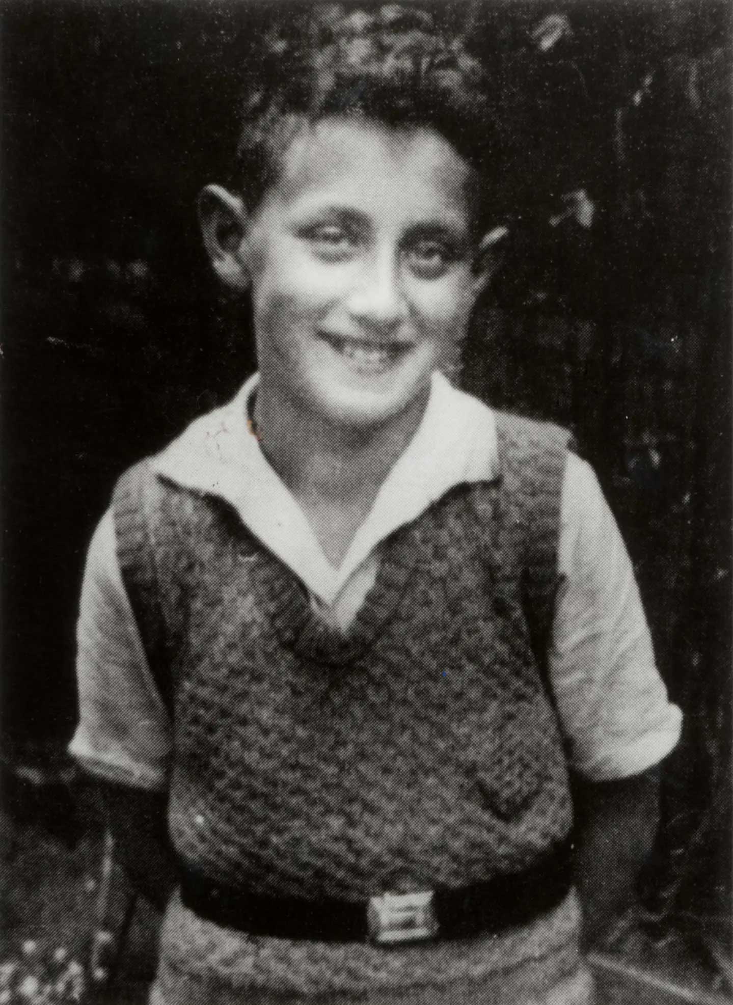 Heinz Kissinger, 8 anni, nella sua nativa Fürth, in Germania, nel 1931. Riservato e amante dei libri, era tuttavia appassionato di calcio, al punto che rischiava lo scontro con i nazisti per vedere le partite.